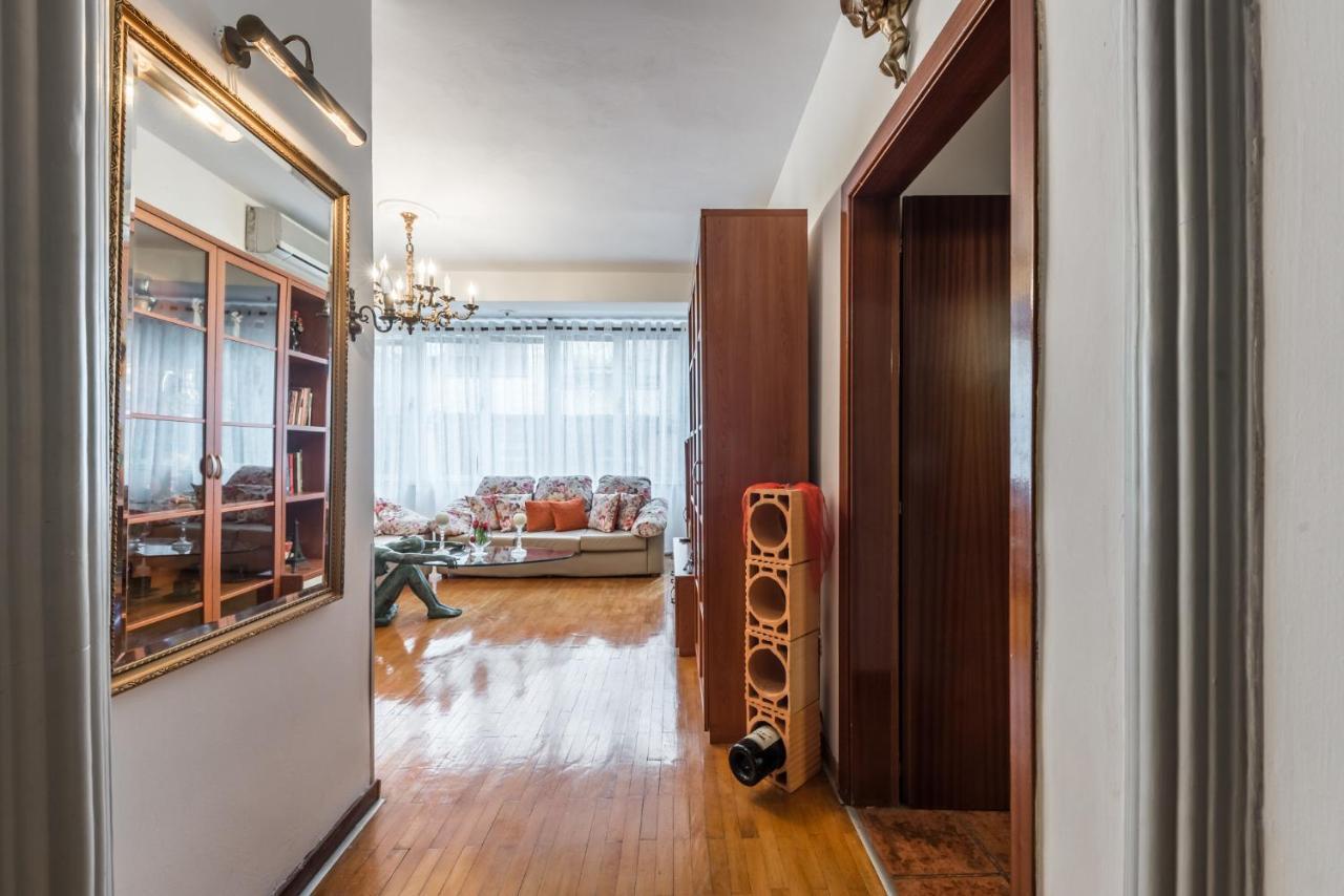Vintage And Warm 2Br Apartament In Tirana Exterior foto